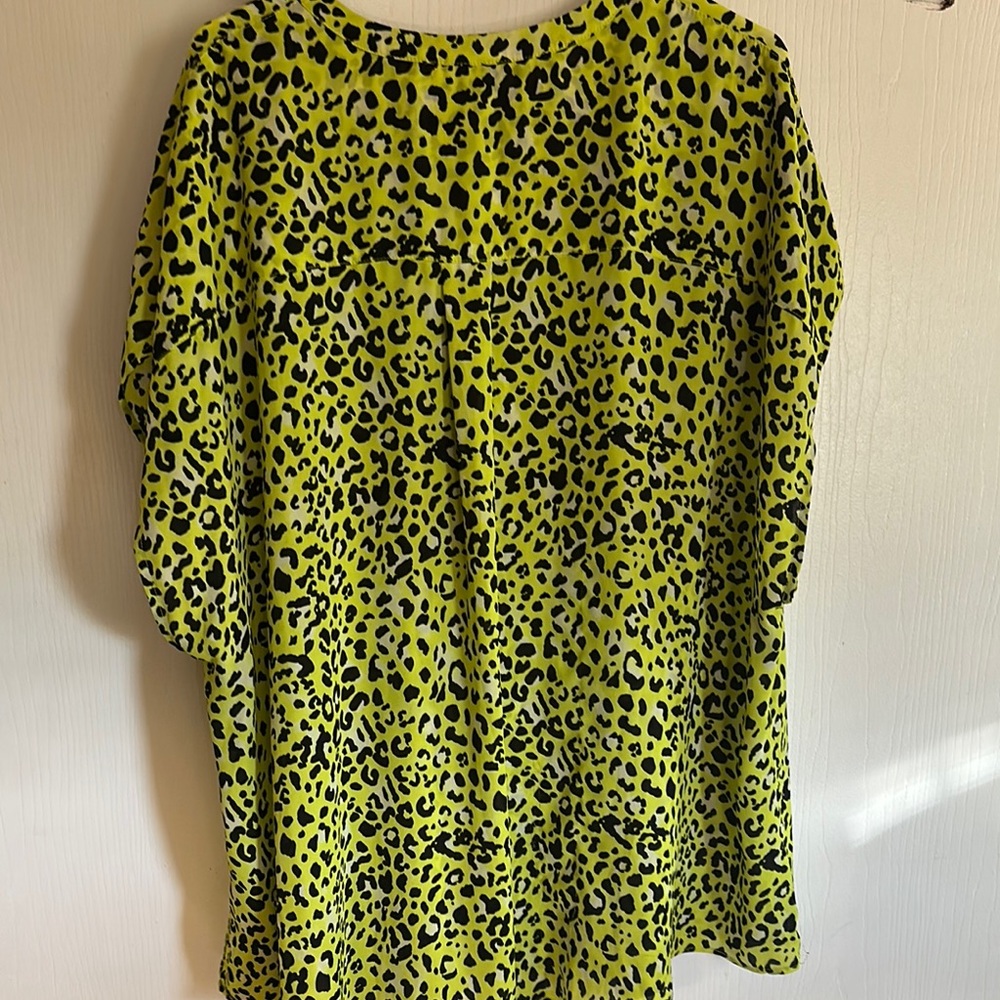 Leopard Print Women's Top - Picture 4 of 4